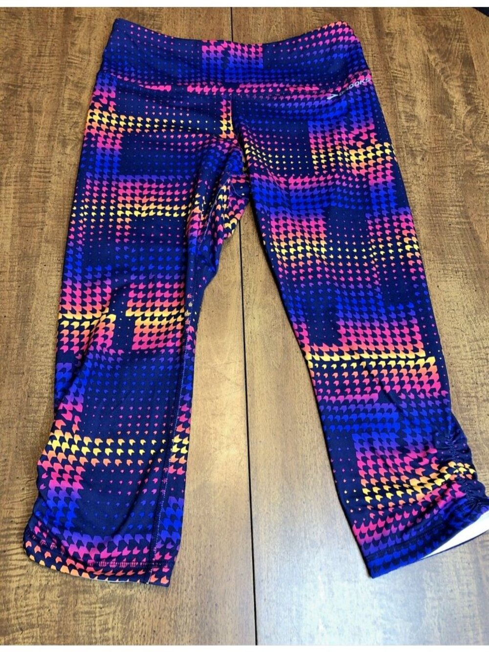 Brooks Running Leggings Women's Capri Size Medium Geometric Colorful Athletic